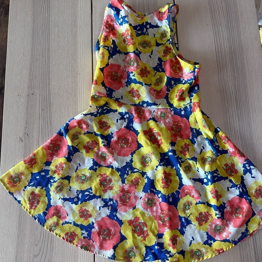 Everly fit & flare skaterâdress blue with yellow pink & white floral print- L